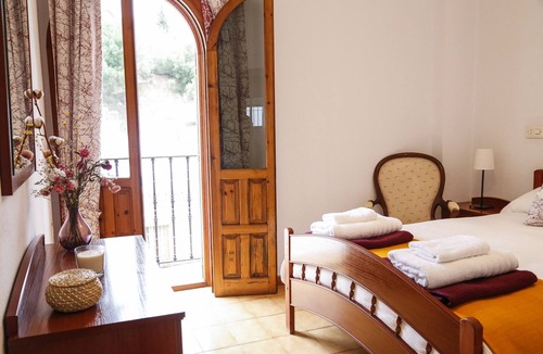 Arcos de la Frontera Condo | House Las Nieves I. Quiet Apartment, Central and Luminous with Terrace