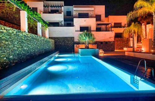 Playa Macenas House | House Luxe - Macenas Resort Piscina