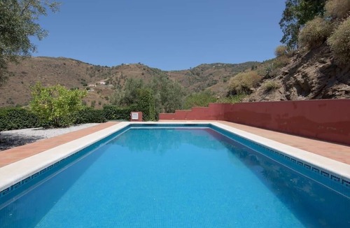 Arenas Ski Chalet | House with Private Pool (Herrera)