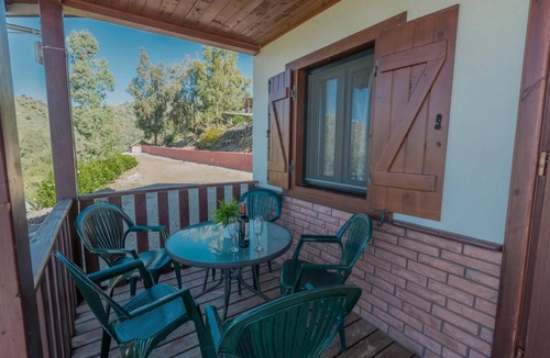 Arenas House | House with Private Pool (Aries)