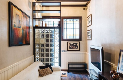 Fontanal-Maria Auxiliadora-Carretera de Carmona House | House with private terrace 15min from the center, next to the Santa Justa station