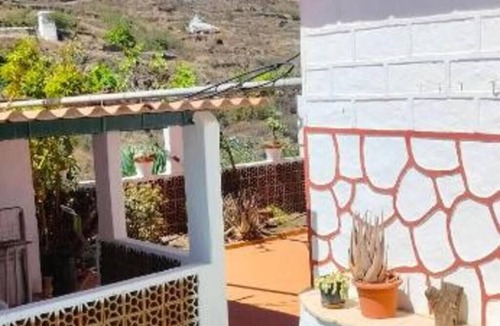 Galdar Cottage | Ideal for a getaway as a couple or with friends. Take advantage and kick for the summit.