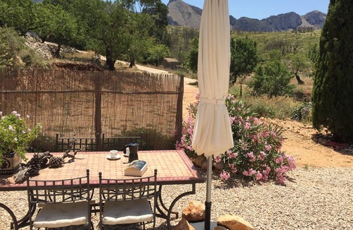 Tarbena Apartment | Idyllic holiday home in the midst of nature, discover authentic Spain | Oliva