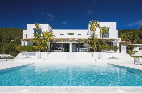 Sant Josep de sa Talaia Villa | Impressive Ibiza Villa El Zafiro 6 Bedrooms Private Gym & Views