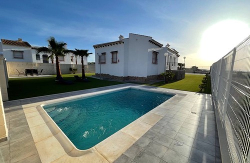 Gea y Truyols Villa | INDEPENDENT VILLA