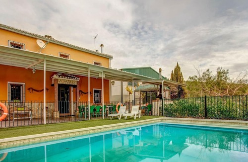 Archidona House | Inviting holiday home in Villanueva de Tapia with pool