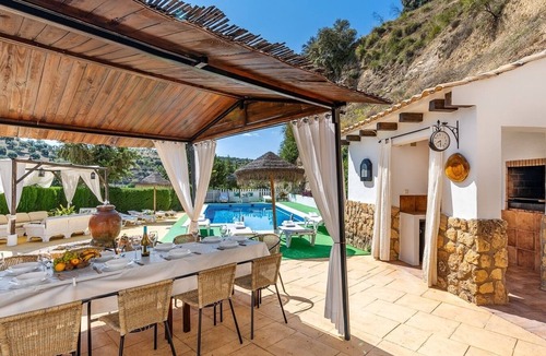 Montefrio Villa | Iratxe Montefrío by Ruralidays