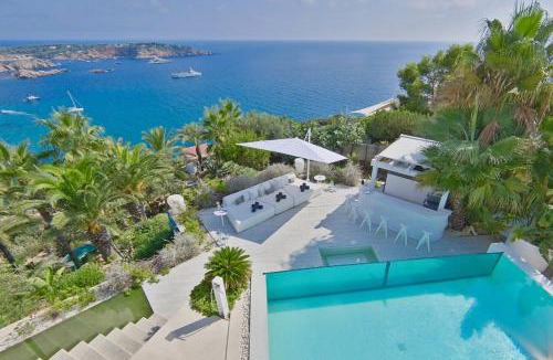 Sant Josep de sa Talaia Villa | Irresistible Ibiza Villa 3 Bedrooms Villa Buena Private Heated Pool