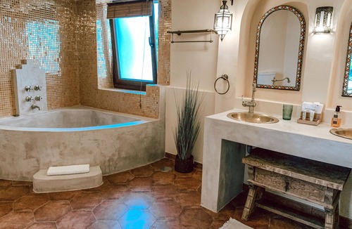 Marbella Bed & Breakfast | Jardines De La Reina Boutique B&B