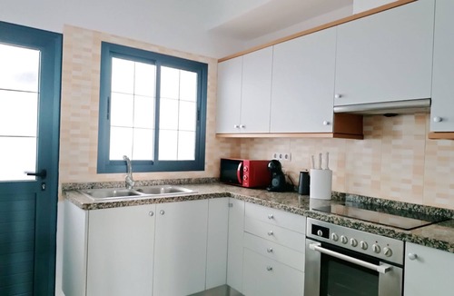 Playa de Arinaga House | K'laya life beach , 4 schlafzimmer, meerblick by Interhome