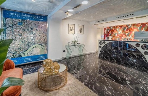 Centro Comercial Hotel | La Boutique Puerta Osario