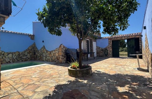 Rincon de Ballesteros House | La Casa del Pueblo con piscina y barbacoa