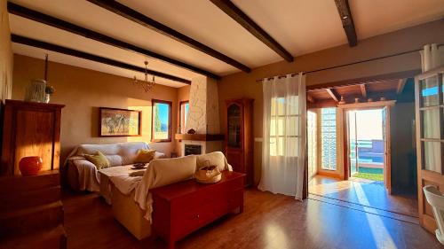 Torrox Ski Chalet | LA CASA ROJA Casa privada con piscina y vistas Zona Torrox