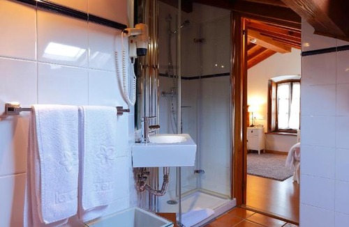 Cabuenes Hotel | La Ermita de Deva