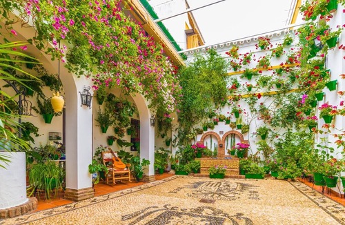 Cerro de la Golondrina-Salesianos Apartment | La Muralla de San Lorenzo Apartment