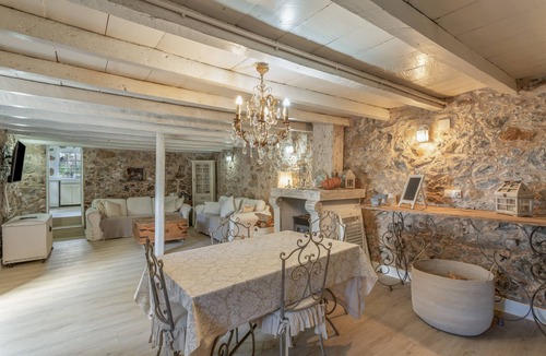 Moya Ski Chalet | La Toscana de Corvo in Moya – Mountain Chalet with Sea Views