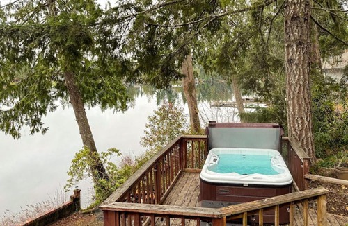 Grapeview House | Lake Benson Rendezvous