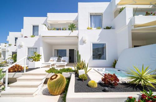 Puerto del Carmen Hotel | Lani's Suites de Luxe - Adults Only