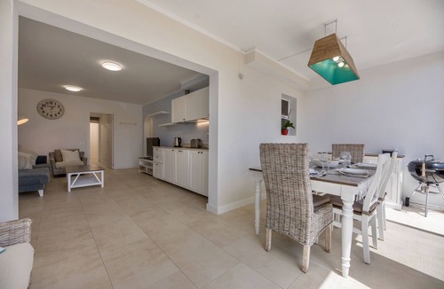 Bahia Calma Apartment | large bright 3 bedrooms 3 bathrooms garden quiet Wi-Fi