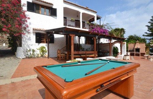 Moya Cottage | Large Finca for 12 people, in Gran Canaria with sea views