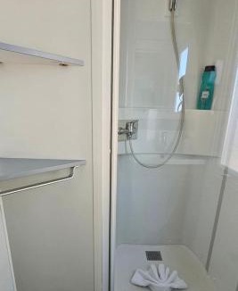 Las Jaras Ski Chalet | LAS CABAÑAS DEL LAGO más pase piscina las 2 columnas Del 1 junio 2026 al 30 agosto 2026