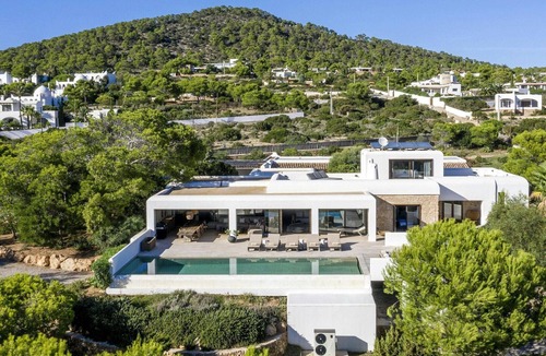 Sant Josep de sa Talaia Villa | Lavish villa overlooking Es Vedra