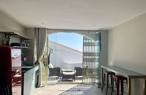 Nerja Hotel | Leo's Smile House by VG