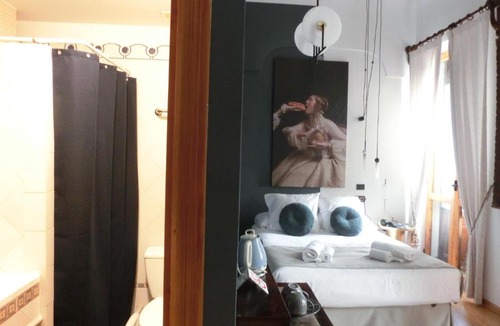 Barri Vell - Santa Creu Hotel | Les Monges Palace Boutique