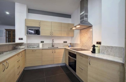 Ronda House | Live Ronda Like Never Before-4-Suite Home with Iconic Views of El Tajo Bridge
