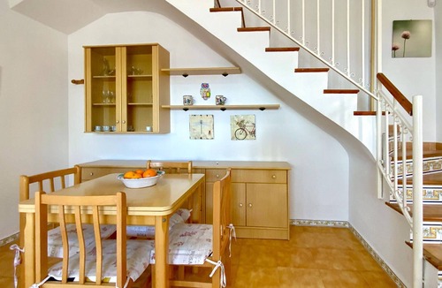 Els Arenals del Sol House | Look forward to vacationing in this vacation home with spectacular sea views!
