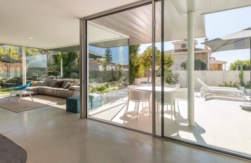 Torre del Mar House | Look forward to a dreamlike luxury vacation ? Let your dreams come true