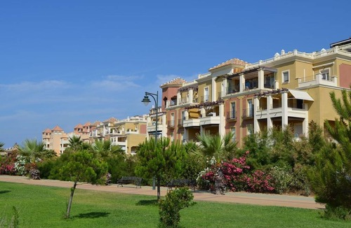 Ayamonte Apartment | LOS CISNES 77 - Two Bedroom Apartment, Sleeps 5