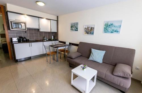 Bahia Calma Apartment | Los Hibiscos 406