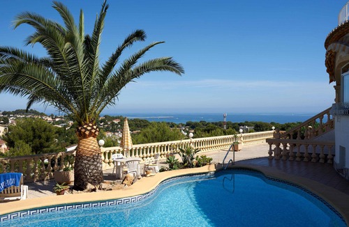 Denia Ski Chalet | Luxurious 3 bedroom villa with stunning panoramic views in Denia