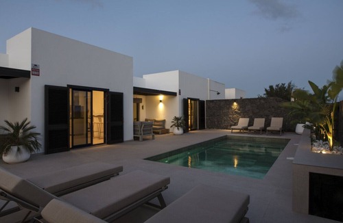 Playa Blanca House | Luxurious Villa Acebo 4 bed, 4 bath, Private pool