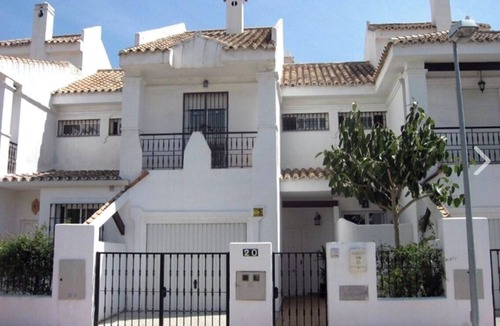 Marbella House | Luxury 3 Bed Townhouse in Puerto Banus, Marbella