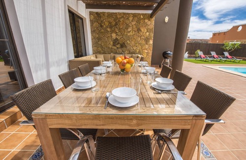 Caleta de Fuste Villa | Luxury 4-Bedroom Villa with Pool, Wi-Fi and Air Conditioning