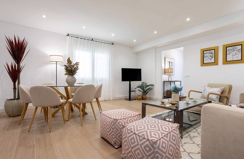 San Miguel-Capuchinos Apartment | Luxury Apartment in Cordoba Center. Plaza Doblas