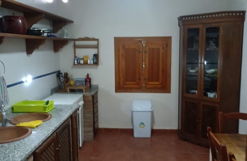 Bacor House | Luxury Basecamp in the epicenter of Geoparque de Granada.accomodates up to 12.