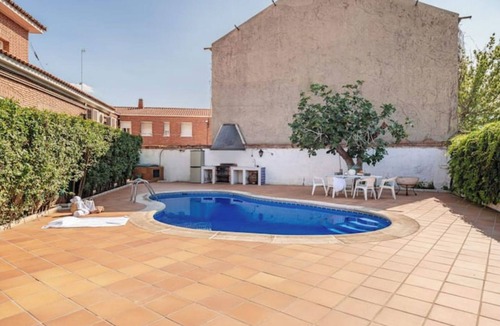 Alcala de Henares Ski Chalet | Luxury Chalet: LA CASA DE INES