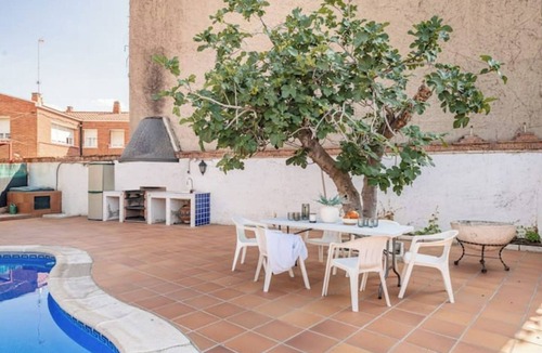 Alcala de Henares Ski Chalet | Luxury Chalet: LA CASA DE INES
