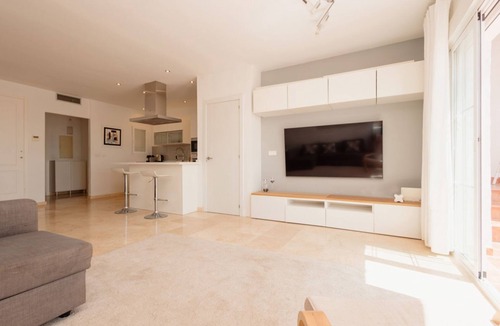 Istan Apartment | Luxury holiday home Lake and Sea view penthouse