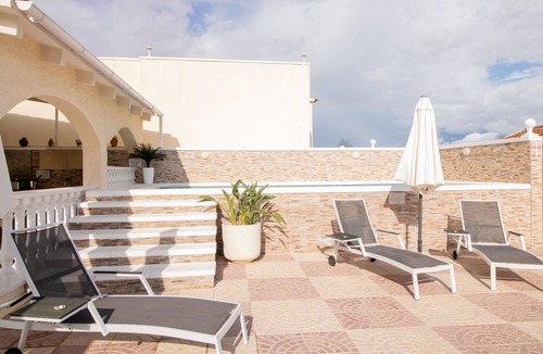Dolores Villa | Luxury Holiday Villa & Pools, located between San Fulgencio And Dolores