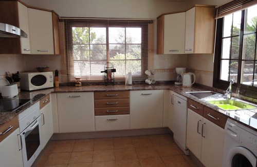 Lajares Villa | Luxury Secluded Villa - Large heated pool Aircon in main bedroom - fibre wifi
