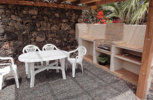 Lajares Villa | Luxury Secluded Villa - Large heated pool Aircon in main bedroom - fibre wifi