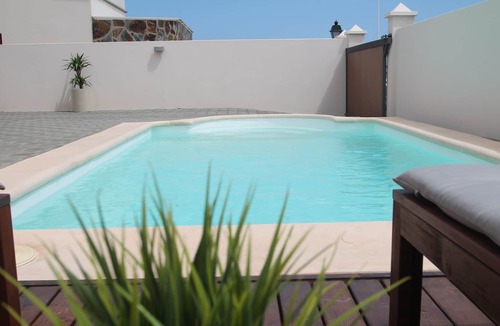 Costa Teguise Villa | Luxury villa less than 4 minutes from the beach, to feel at home