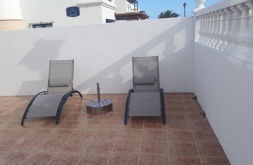 Matagorda Villa | Luxury Villa - Sleeps 4, Hottub Jacuzzi & Parking