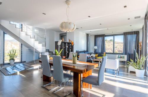 El Candado Villa | Luxury Villa with swimming pool and amazing views