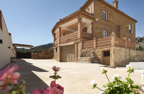Moclin Cottage | Magnificent Andalusian villa with pool, fireplace and garden