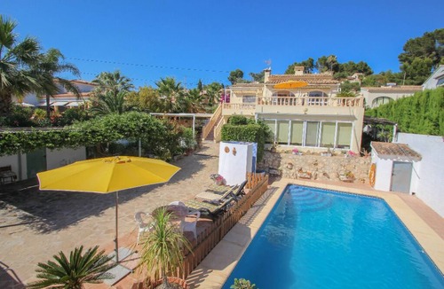 San Jaime Villa | Maria - pretty holiday property with garden and private pool in Benissa